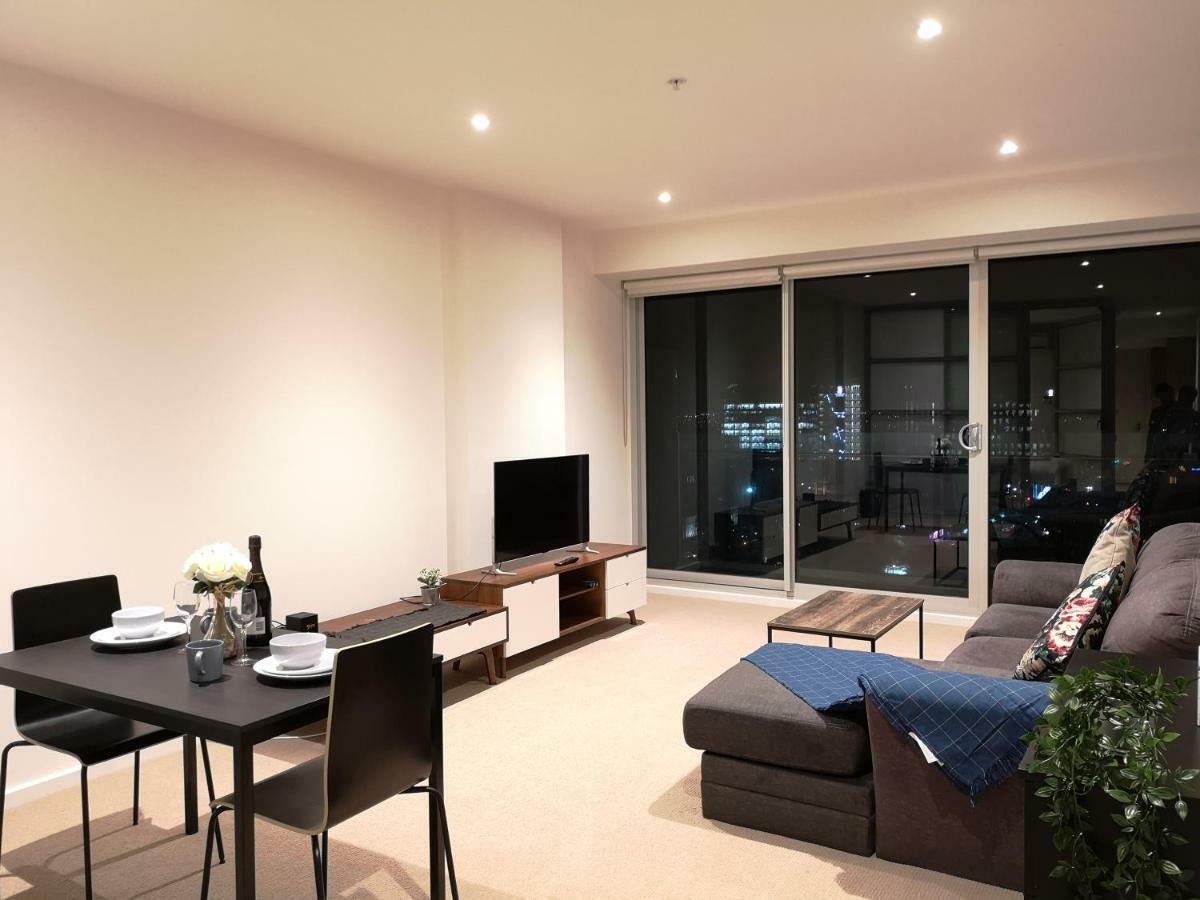 Vision On Morphett Adelaide Central Buitenkant foto