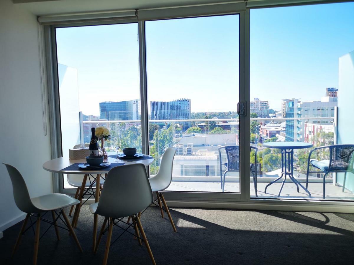 Vision On Morphett Adelaide Central Buitenkant foto
