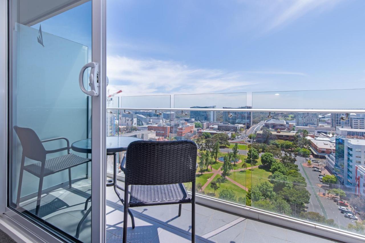 Vision On Morphett Adelaide Central Buitenkant foto