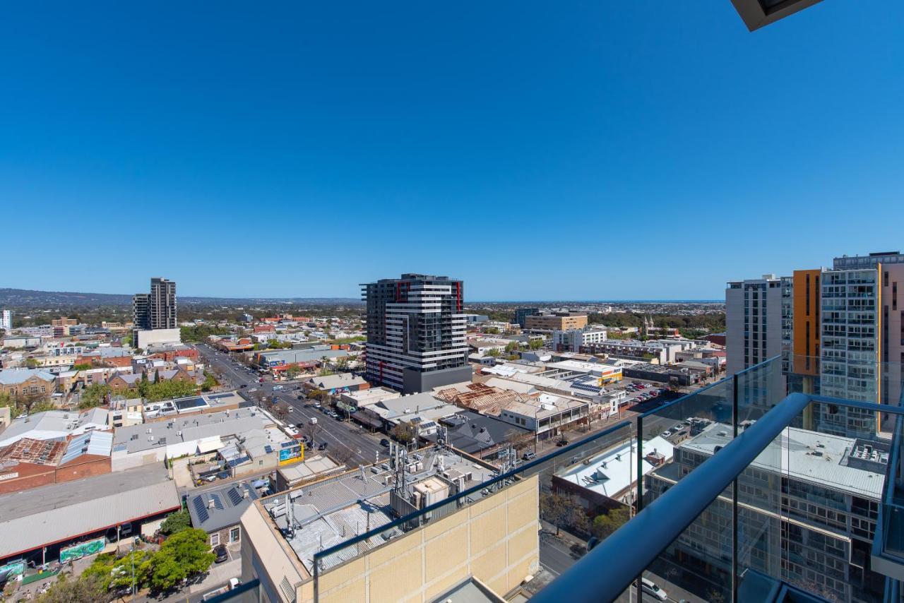 Vision On Morphett Adelaide Central Buitenkant foto
